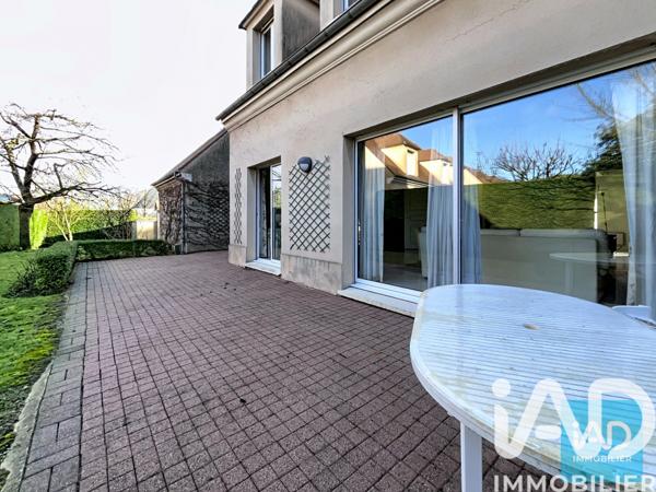 Maison à vendre 8 pièces 211 m² Louveciennes