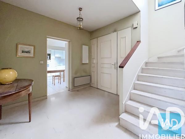 Maison à vendre 8 pièces 211 m² Louveciennes