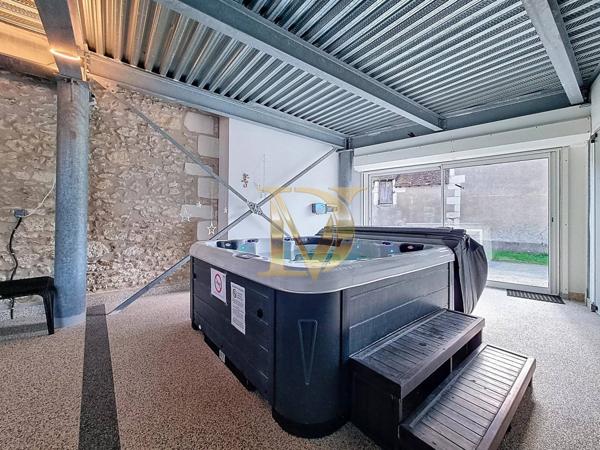 EXCLUSIVITÉ – Propriété avec activité touristique en Touraine – Saint-Georges-sur-Cher