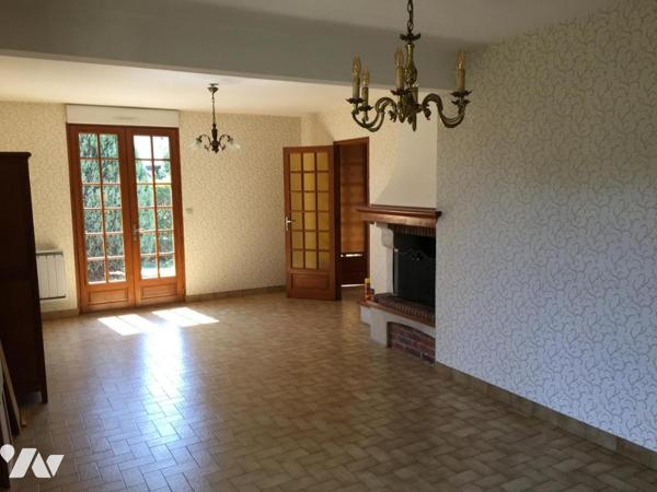 SABLE SUR SARTHE -  PAVILLON INDIVIDUEL - jardin. Réf : CC2063