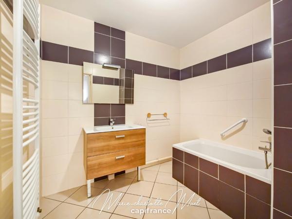 Appartement T3 avec garage et terrasse