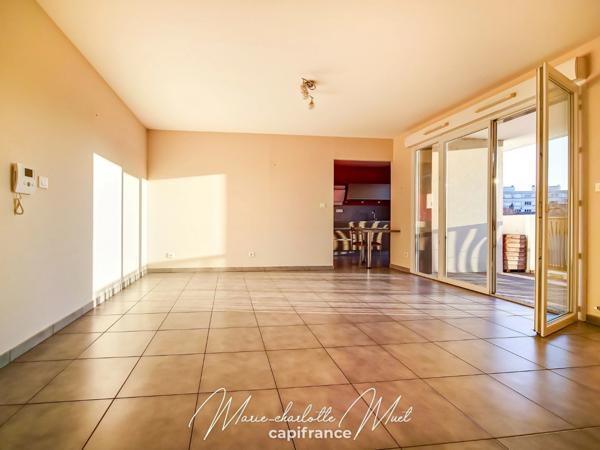 Appartement T3 avec garage et terrasse