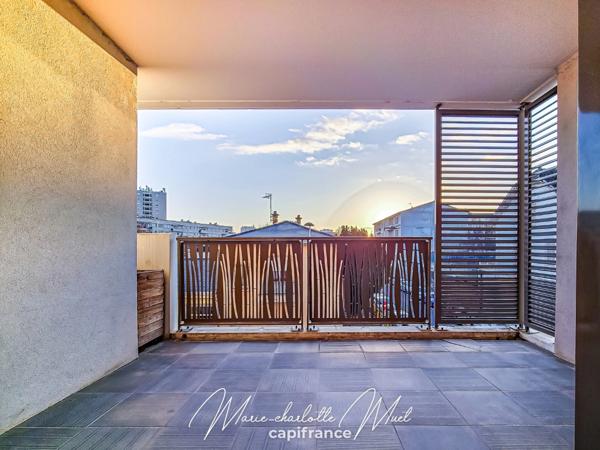 Appartement T3 avec garage et terrasse