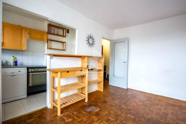 PARIS 75013 - Studio 26m²  avec balcon vue dégagée
