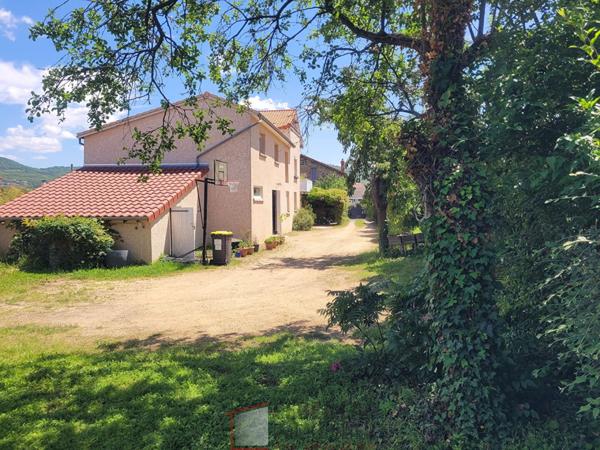 Maison 7 pièce(s) 5 chambre(s) 210 m²