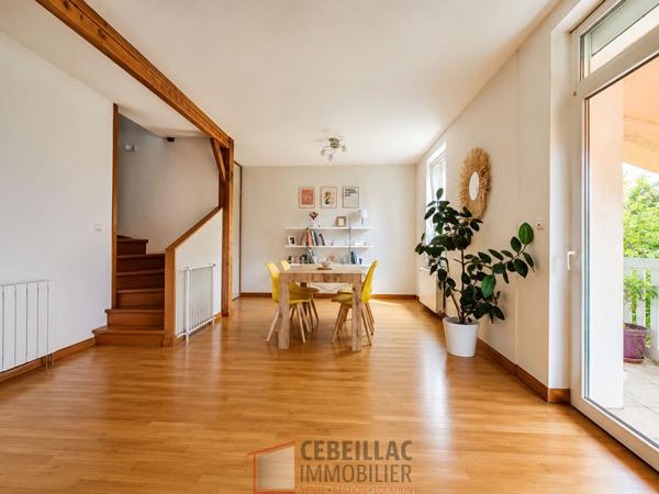 Maison 7 pièce(s) 5 chambre(s) 210 m²