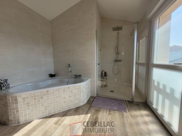 Maison 7 pièce(s) 5 chambre(s) 210 m²