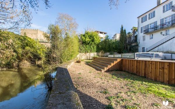 Maison à vendre    9 pièces •  Mont-de-Marsan