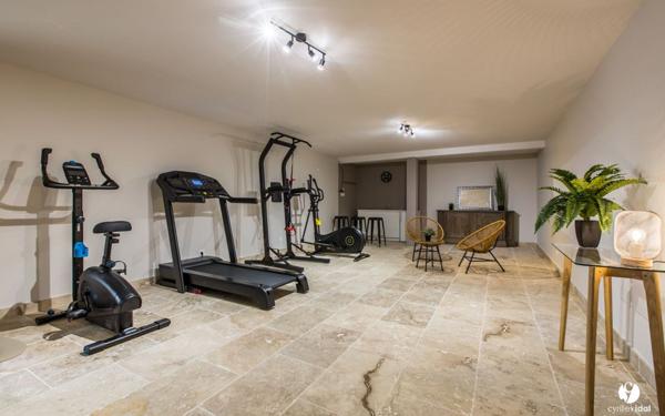 Maison à vendre    9 pièces •  Mont-de-Marsan