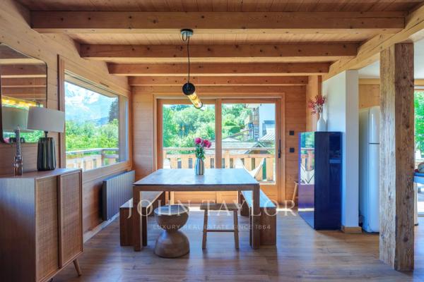 Chalet à Combloux – Vue Panoramique sur le Mont-Blanc