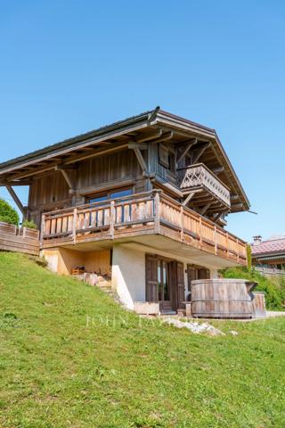 Chalet à Combloux – Vue Panoramique sur le Mont-Blanc