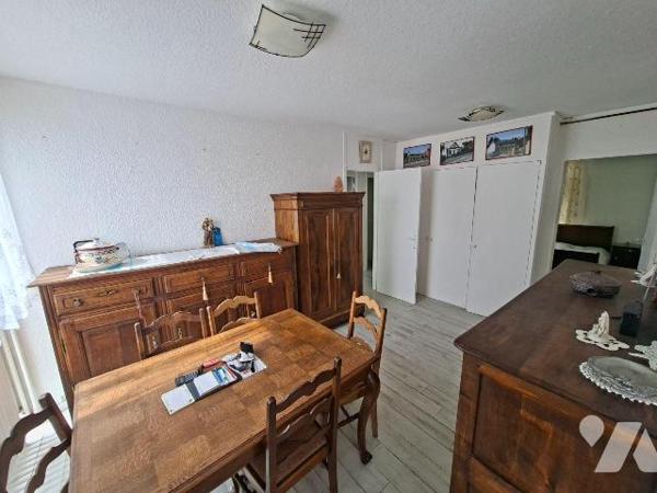 A VENDRE Appartement situé au 5ème étage d'un immeuble disposant d'un ascenseur, à MAUBEUGE, pr...