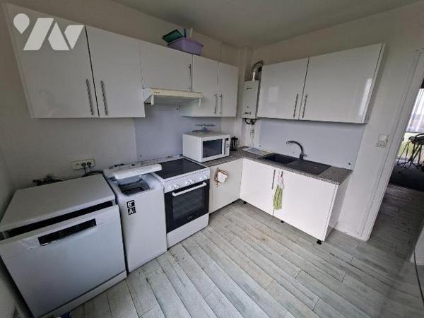 A VENDRE Appartement situé au 5ème étage d'un immeuble disposant d'un ascenseur, à MAUBEUGE, pr...
