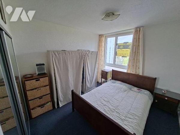 A VENDRE Appartement situé au 5ème étage d'un immeuble disposant d'un ascenseur, à MAUBEUGE, pr...