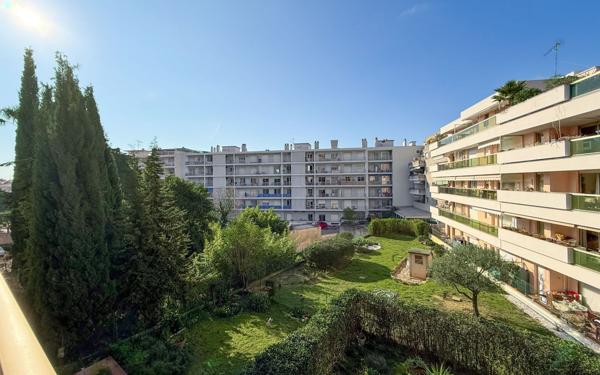 Appartement à vendre    2 pièces • 53,15 m2 Vence