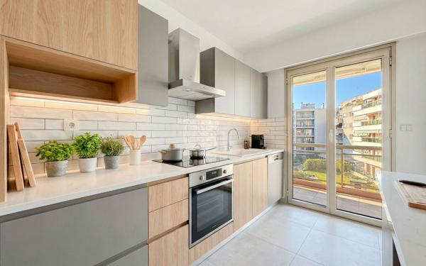 Appartement à vendre    2 pièces • 53,15 m2 Vence