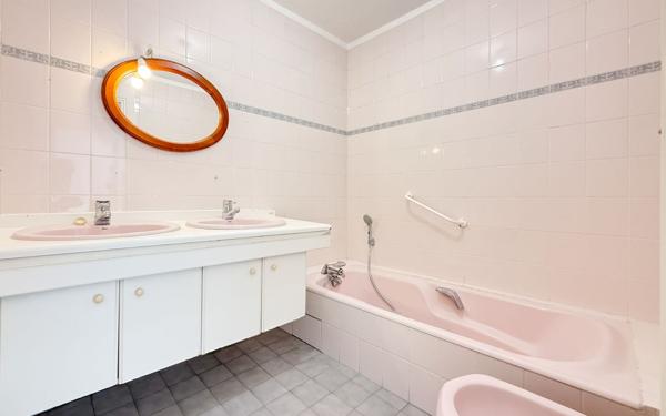 Appartement à vendre    2 pièces • 53,15 m2 Vence