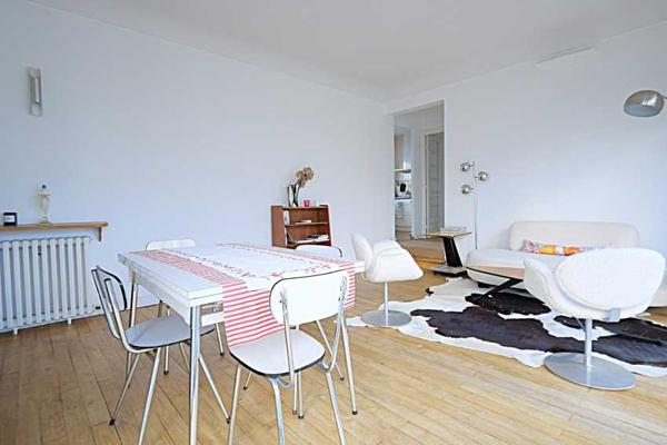 Le chay, L’Architecture 50 … La plage au bout de la rue !