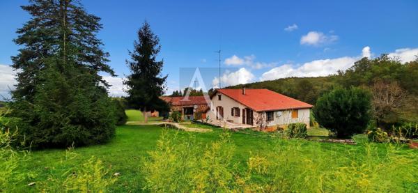 Maison de campagne au calme avec grange sur 1.7 hectare