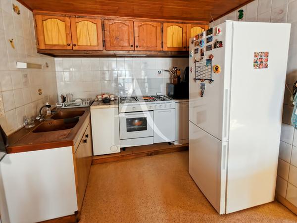 Maison de campagne au calme avec grange sur 1.7 hectare