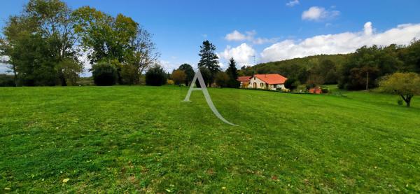 Maison de campagne au calme avec grange sur 1.7 hectare