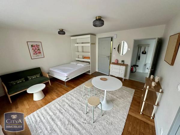 Appartement à louer 1 pièce 30.08m²