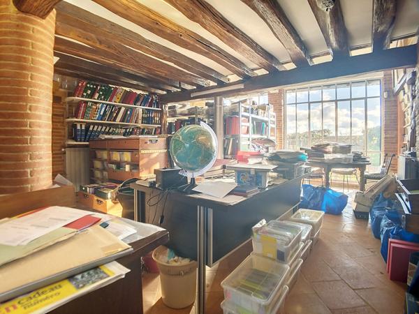 Grande maison renovee avec piscine, jardin et vue Pyrenees