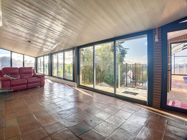 Grande maison renovee avec piscine, jardin et vue Pyrenees