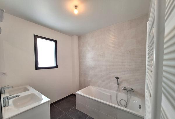 Maison LE  RHEU - 4 CHAMBRES -  GARAGE - DPE A