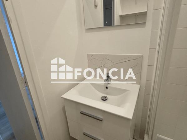 Location Studio 31.93 m² - 4 RUE MARX DORMOY Marseille 04 13004