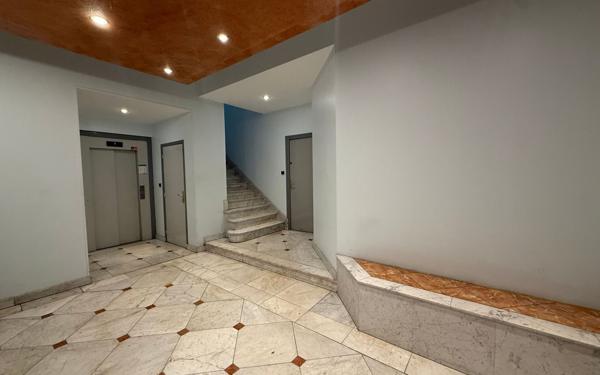 Appartement à vendre    3 pièces • 60 m2 Saint-Quentin