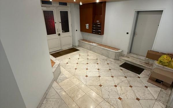 Appartement à vendre    3 pièces • 60 m2 Saint-Quentin