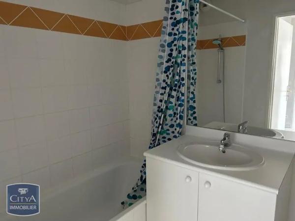 Appartement à louer 2 pièces 46.59m² Coulounieix-Chamiers (24660)