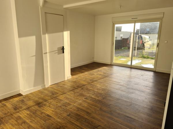 Plédran (22960) maison de ville, rénovée en totalité, proche commerces à pied