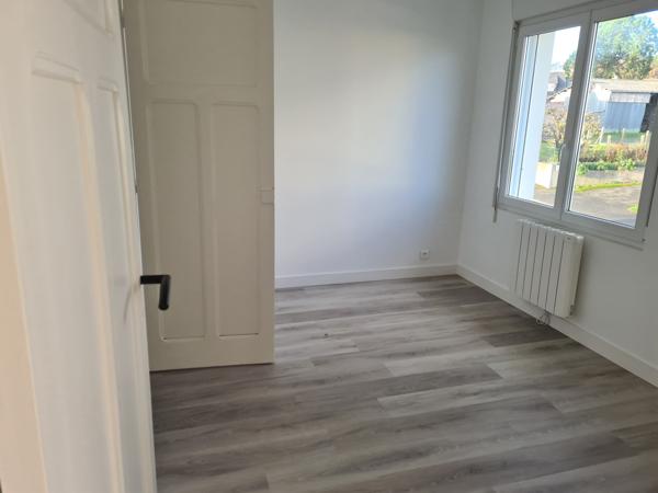 Plédran (22960) maison de ville, rénovée en totalité, proche commerces à pied