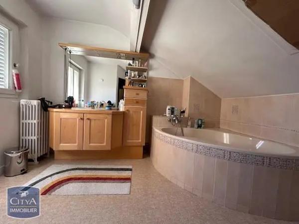 Appartement à louer 2 pièces 58.06m² Chamalières (63400)