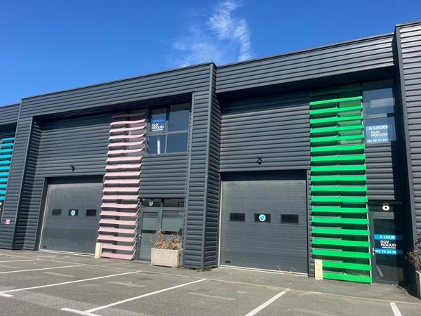 VAL DE REUIL - LOCAL PROFESSIONNEL DE 160M² PROCHE A13 REF VDR-8