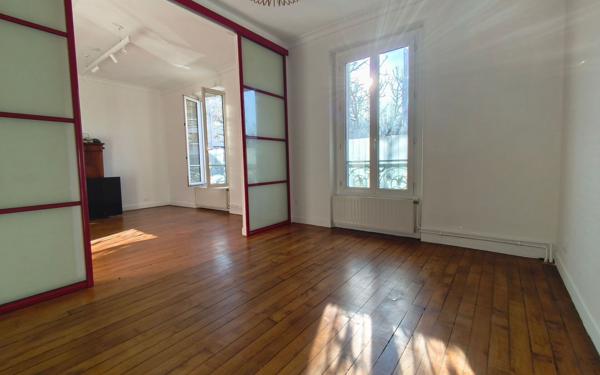 Appartement à vendre    4 pièces • 82,02 m2 Joinville-le-Pont