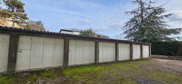Un garage, quartier Saint Jean des Vignes à Chalon sur Saône