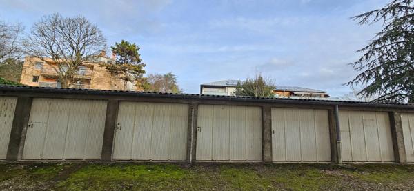 Un garage, quartier Saint Jean des Vignes à Chalon sur Saône