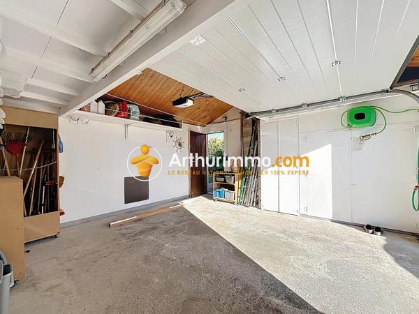 Vente                                                      Maison
                        
                     5 pièces                      110 m2                     à L'Isle-d'Abeau