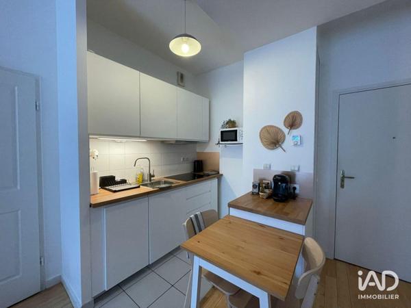 Location studio 30 m² Lyon 8