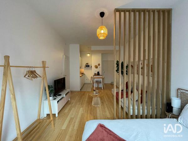 Location studio 30 m² Lyon 8