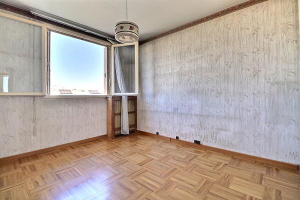 Appartement Aubervilliers 3 pièce(s) 65.34 m2