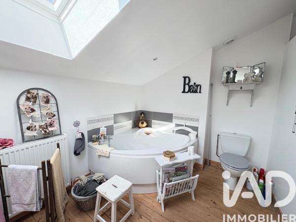 Maison à vendre 6 pièces 229 m² Montjean
