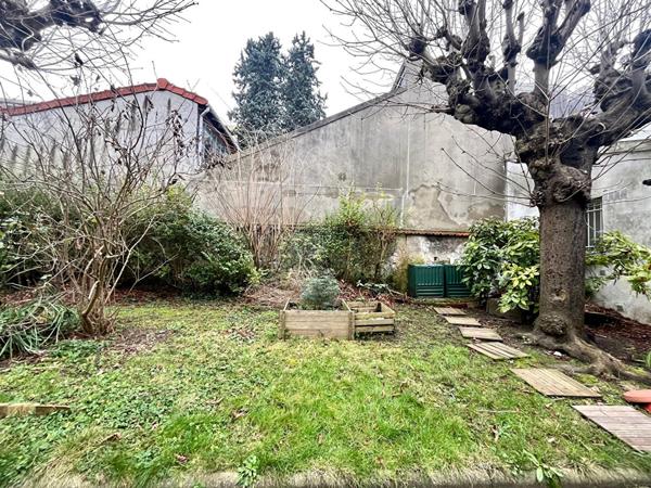 Montreuil - M° Croix de chavaux