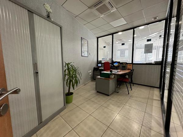 Location Fonds de commerce 7 pièces 194 m2 à Lodève