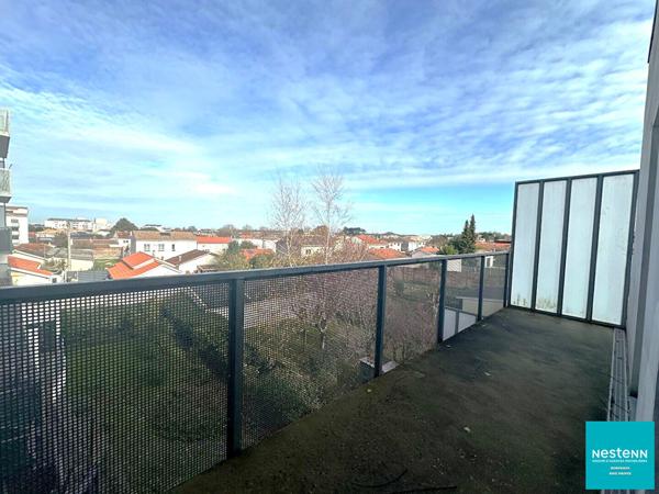 Appartement 2 pièces avec balcon et parking