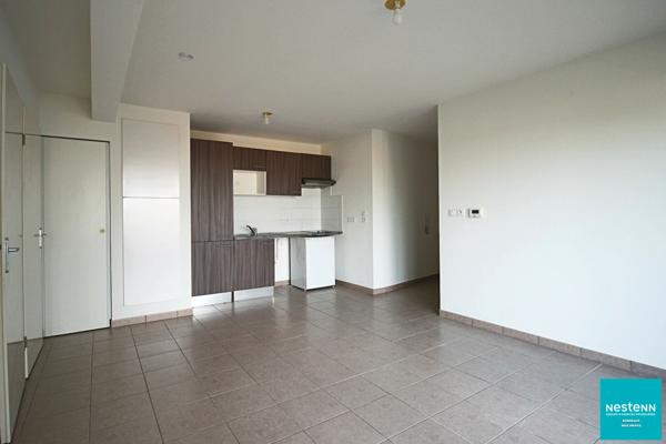 Appartement 2 pièces avec balcon et parking