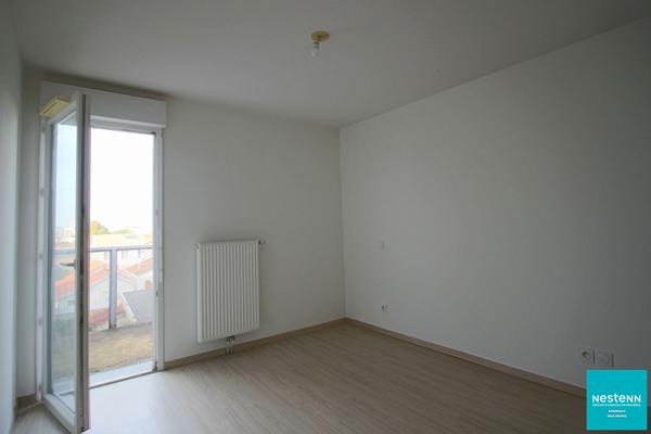Appartement 2 pièces avec balcon et parking